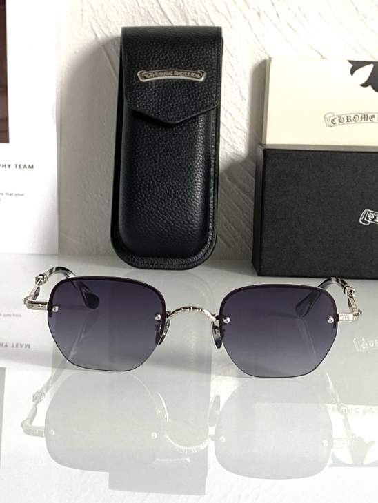 Picture of Chrome Hearts Sunglasses _SKUfw73376571fw